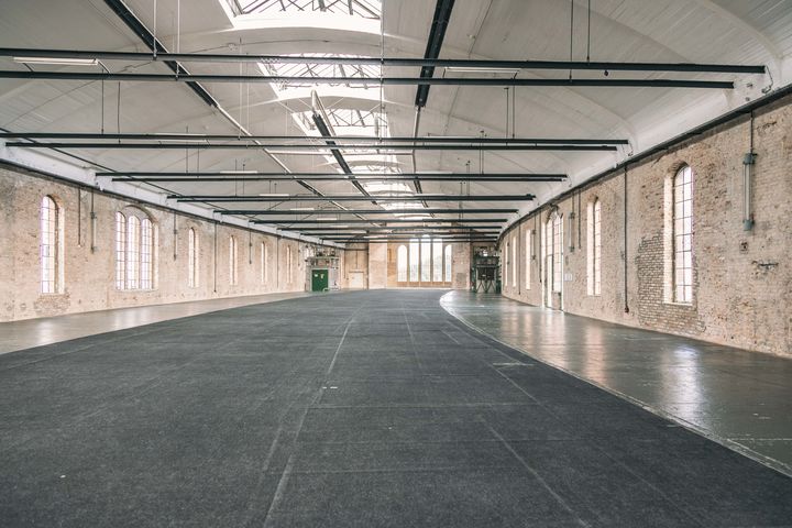 POSTBAHNHOF AM OSTBAHNHOF Main Hall