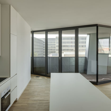 SAPPHIRE Appartement Livingroom View 2