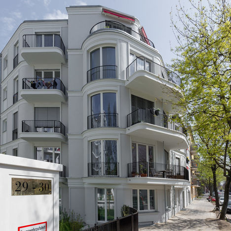 East Balconies Courtyard 1