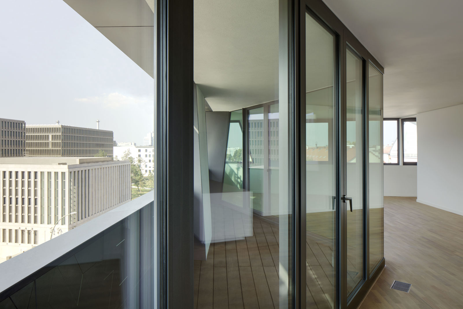 Appartement Balcony View 1